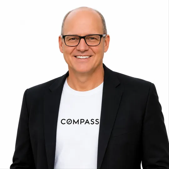 Chris Dowell, Agent in  - Compass