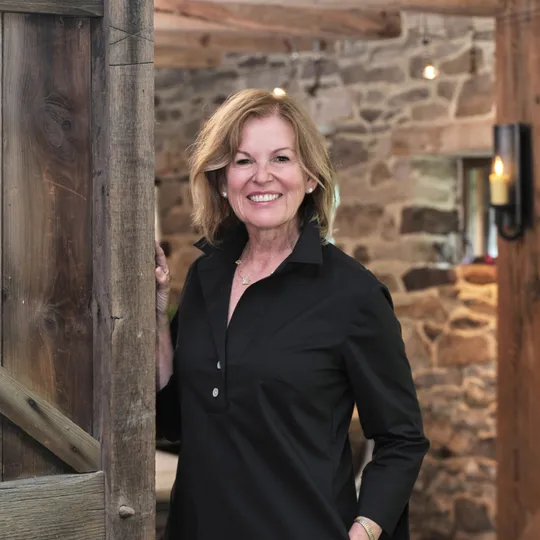 Lauri Bosserman, Agent in  - Compass