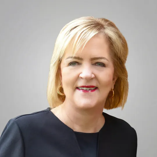 Linda Nelson, Agent in  - Compass