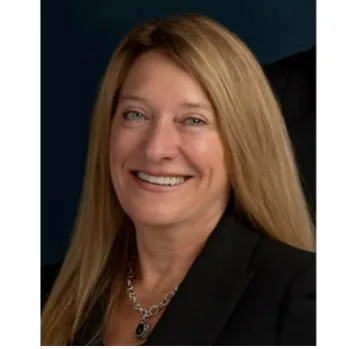 Tracy Halfman, Agent in  - Compass