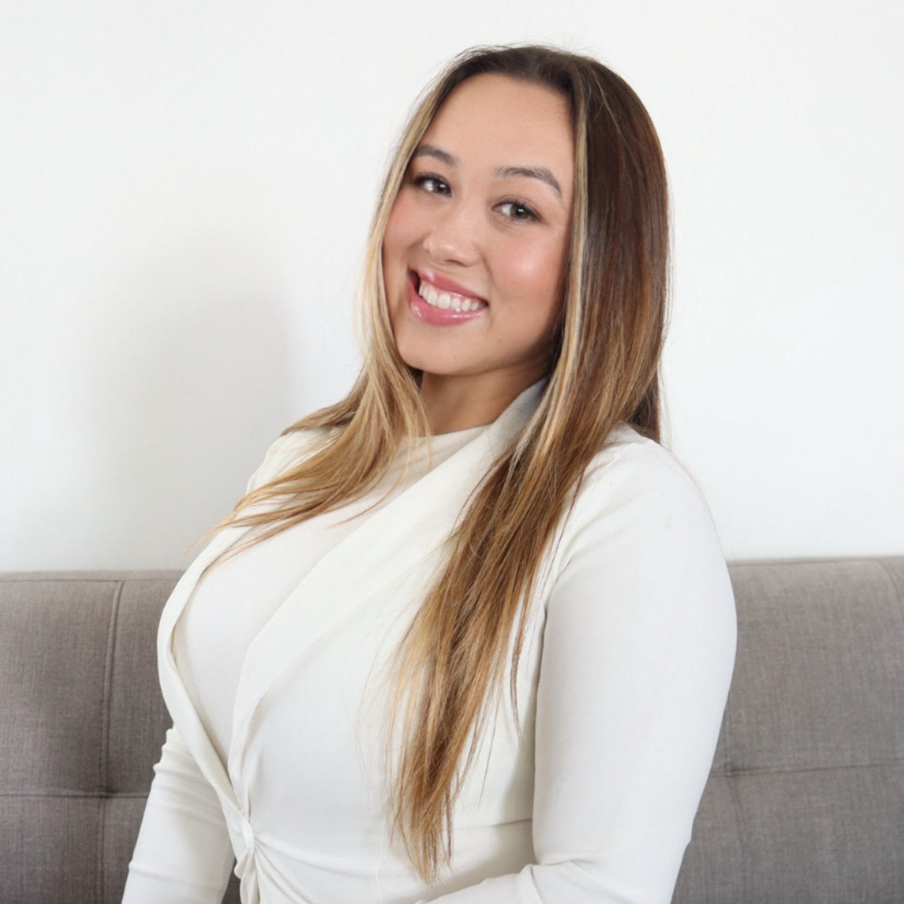 Headshot of Alina Henrickson