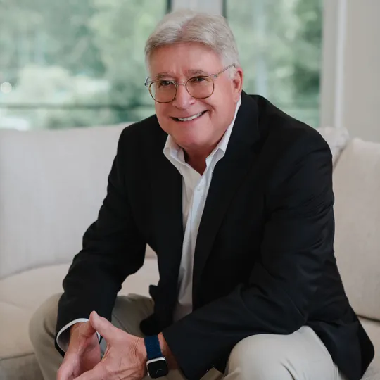 Chris Gavrelis, Agent in  - Compass