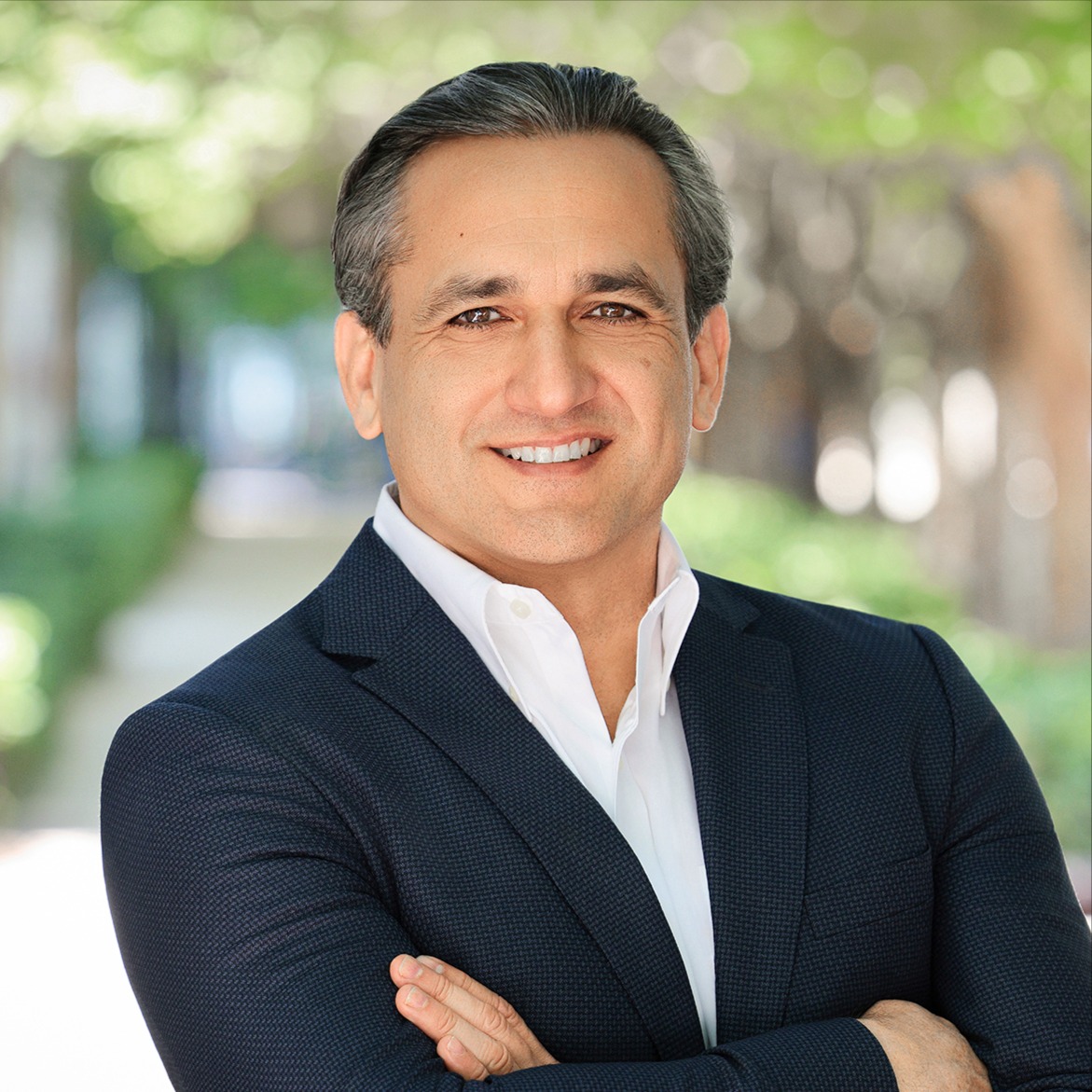 Headshot of Carlo Castilla