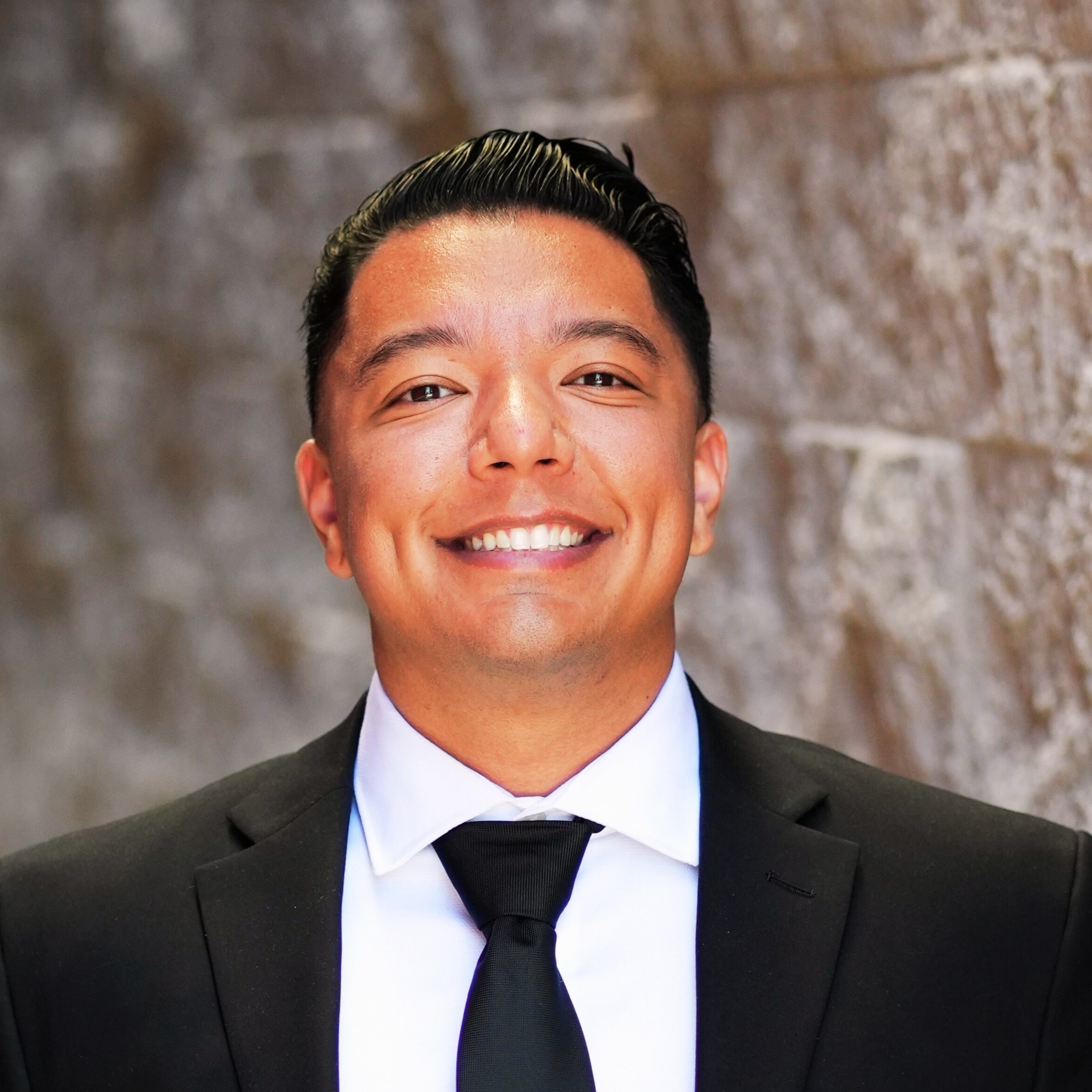 Headshot of Elden Vargas