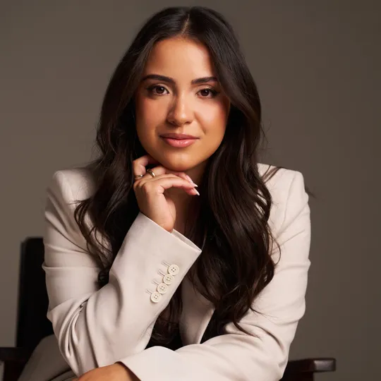 Paola Quintanilla, Agent in  - Compass