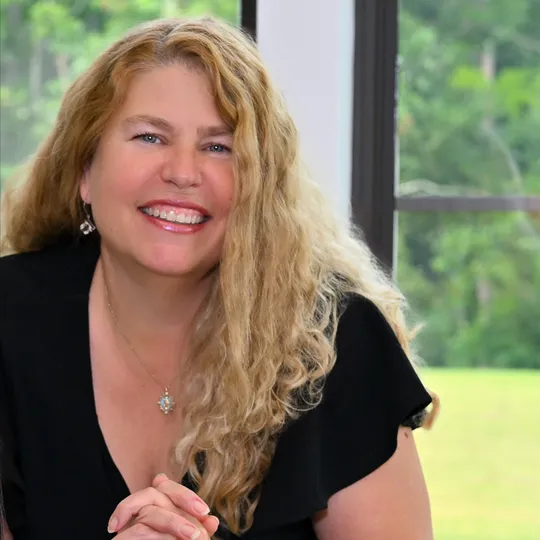 Kendra St. Pierre, Agent in  - Compass