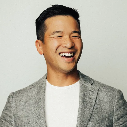 Jonny Tat, Agent in  - Compass