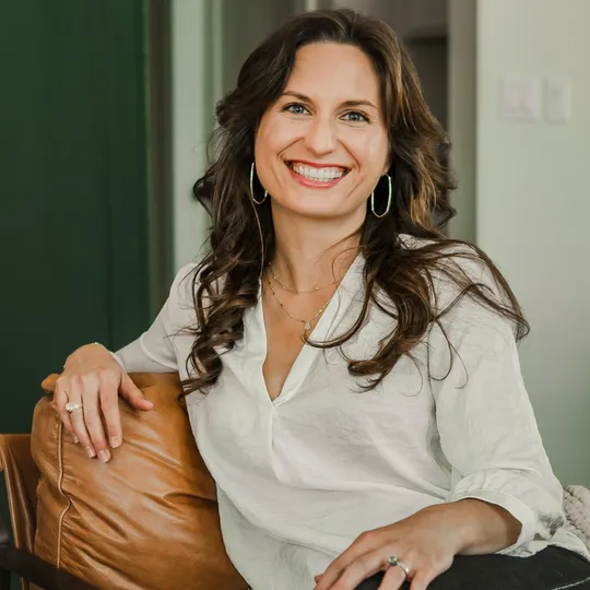 Stacey Ivicic, Agent in  - Compass