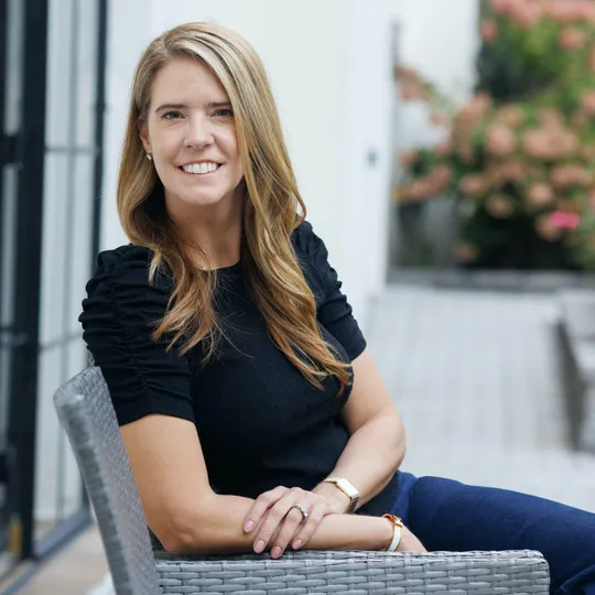 Maya Sheehan, Agent in  - Compass