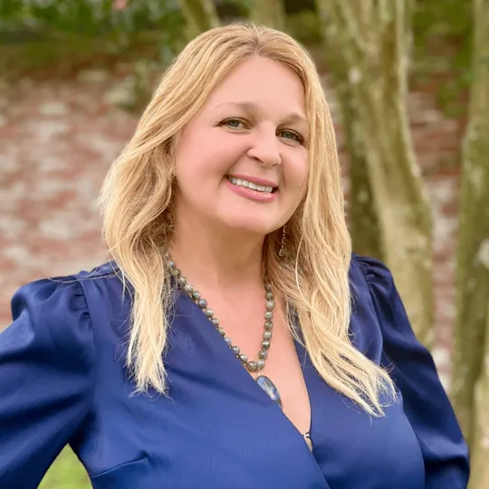 Angela Ingram, Agent in  - Compass