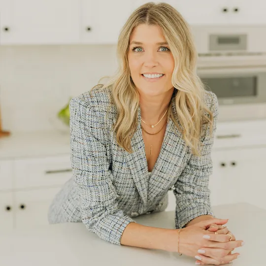 Amy Long, Agent in  - Compass