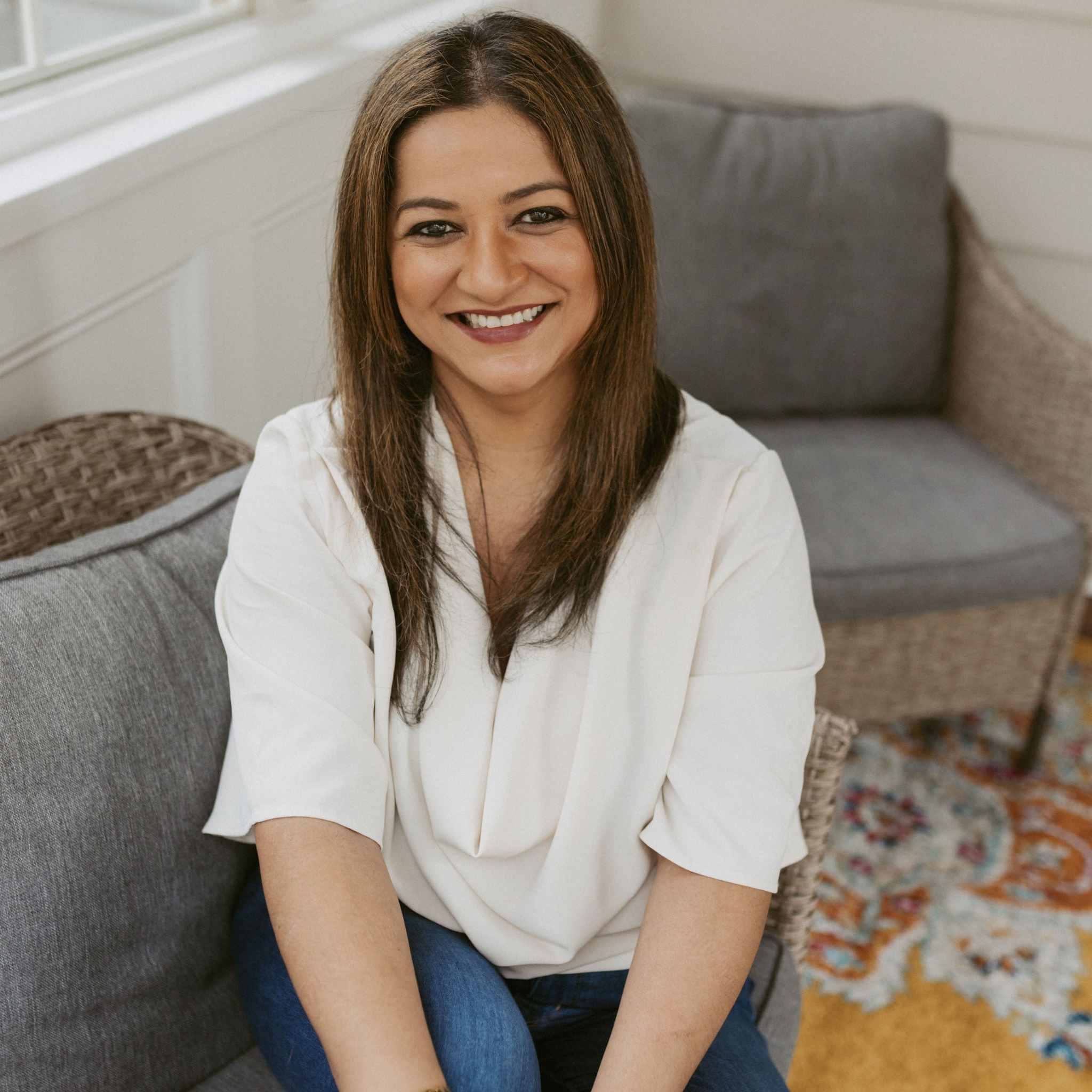 Headshot of Mansi Gowin