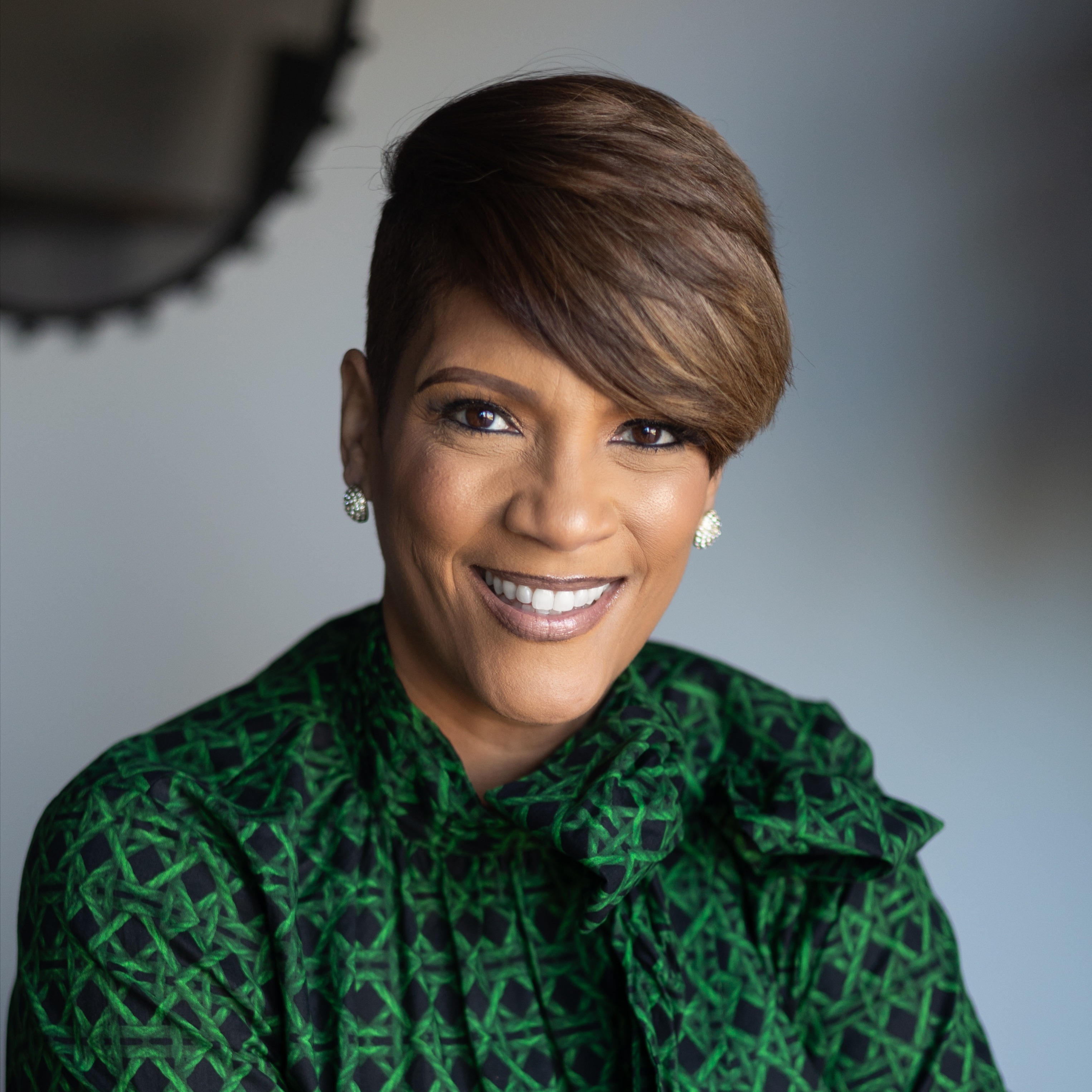 Headshot of Stephanie Thompson