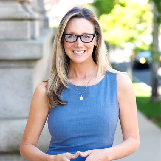 Trish Vatis, Agent in  - Compass