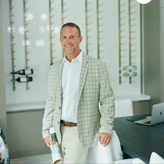 Howard Babushkin, Agent in  - Compass