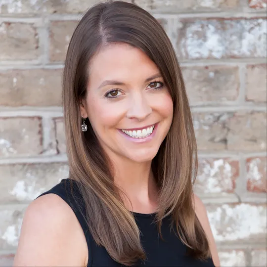 Natalie Thomas, Agent in  - Compass