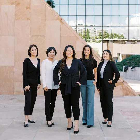 Lee Liu Vu Real Estate Group, Agent in  - Compass