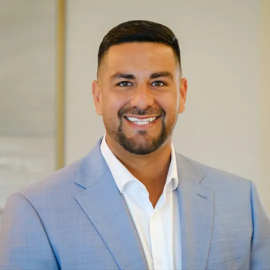 Mario Amaral, Agent in  - Compass