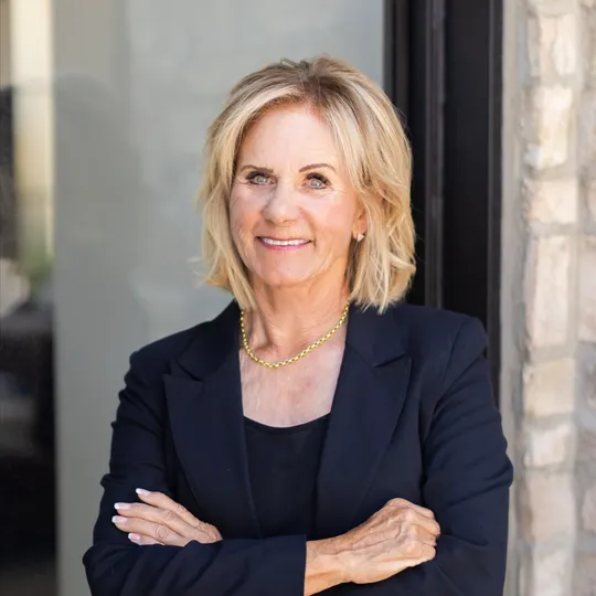 Nimy Reager, Agent in  - Compass