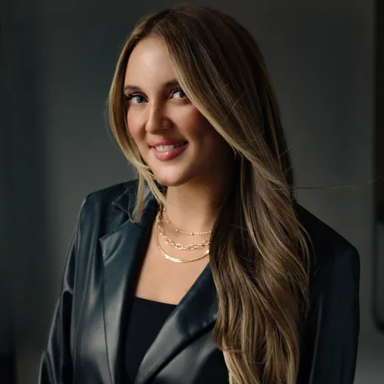 Amerin McCall, Agent in  - Compass