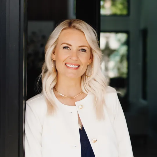 Jami Fritz, Agent in  - Compass