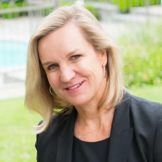 Caitlin Darke, Agent in  - Compass