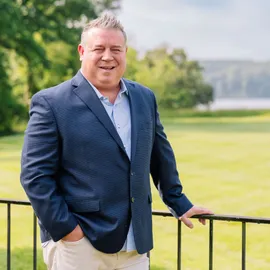 Andrew White, Agent in  - Compass