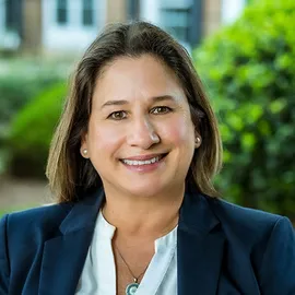 Ana Ventura, Agent in  - Compass