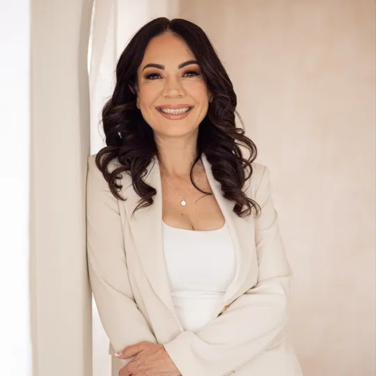 Jessica Larkey, Agent in  - Compass