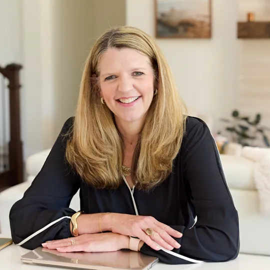 Marisa Stromberg, Agent in  - Compass