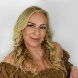Marilyn Vincennie, Agent in  - Compass