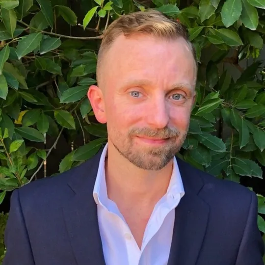 Walker Olson, Agent in  - Compass