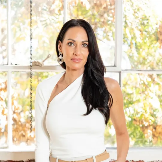 Maria Corbisiero, Agent in  - Compass