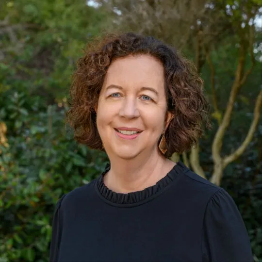 Lisa Auer, Agent in  - Compass