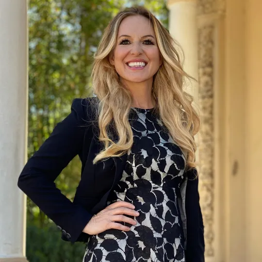 Kat Heldman, Agent in  - Compass