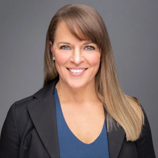 Stephanie Salinas, Agent in  - Compass