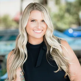 Amanda McKnight, Agent in  - Compass