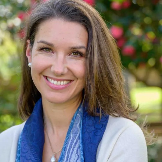 Serena Conti, Agent in  - Compass