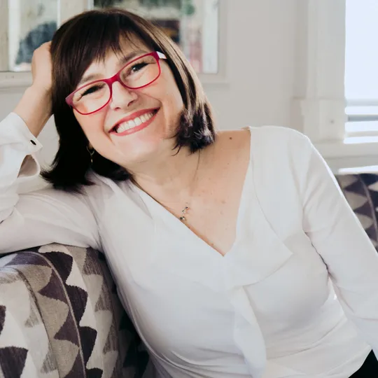 Christine Diveley, Agent in  - Compass