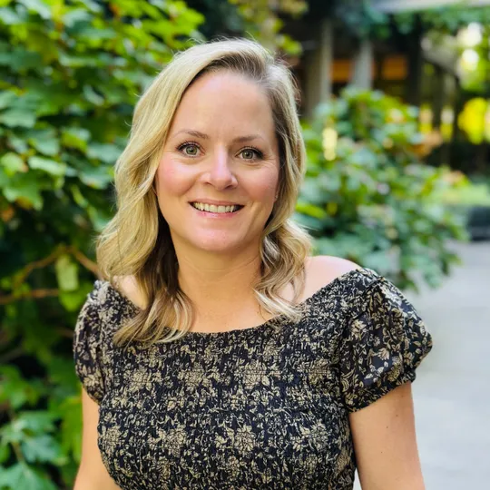 Amy Ayers, Agent in  - Compass