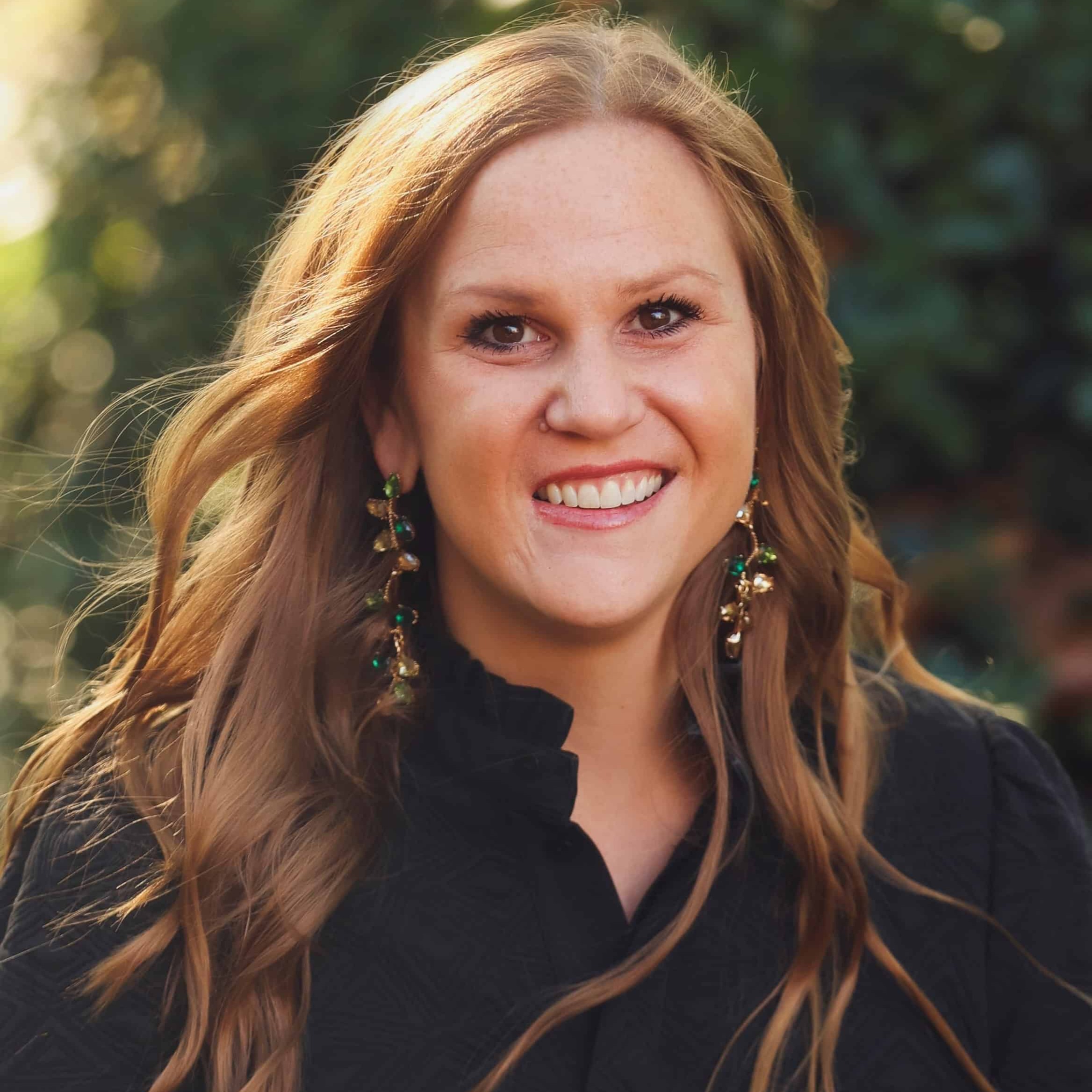 Headshot of Alexandra Kemp