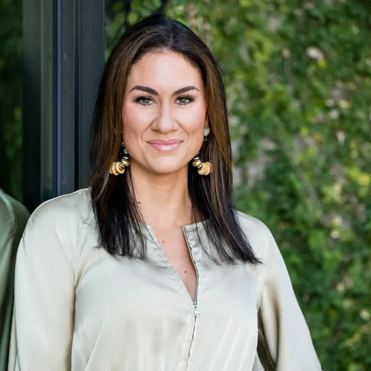 Krissy Collins, Agent in  - Compass