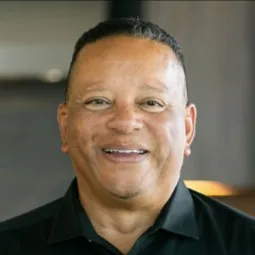 Michael Perez, Agent in  - Compass