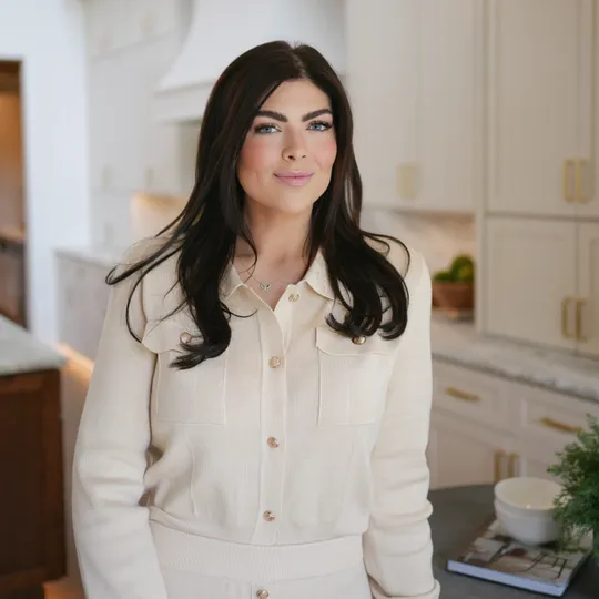 Kara McCormick, Agent in  - Compass