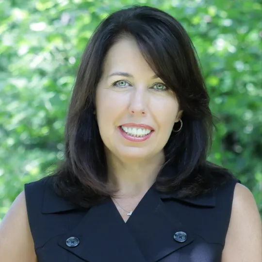 Lisa Holden, Agent in  - Compass