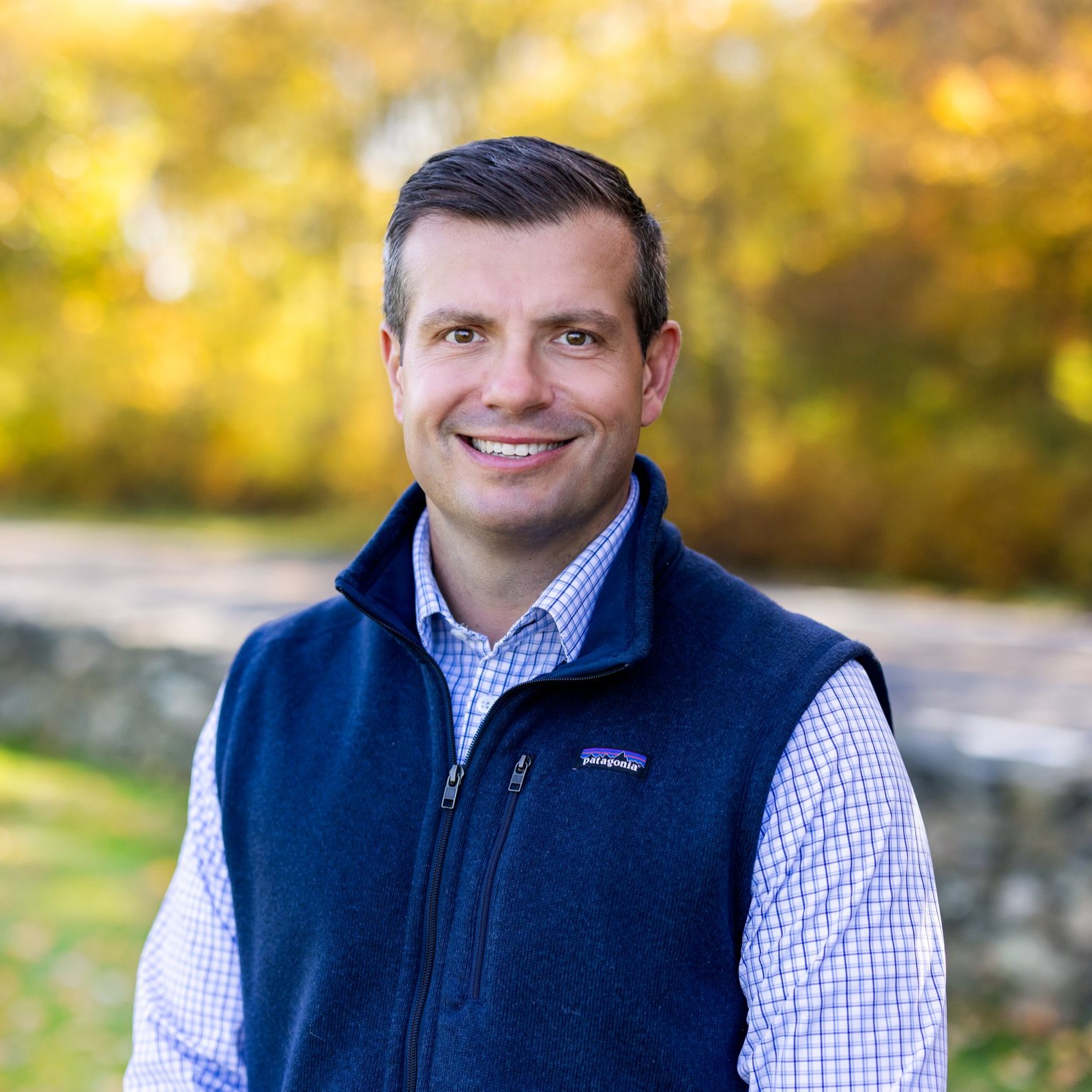 Headshot of Travis Auty