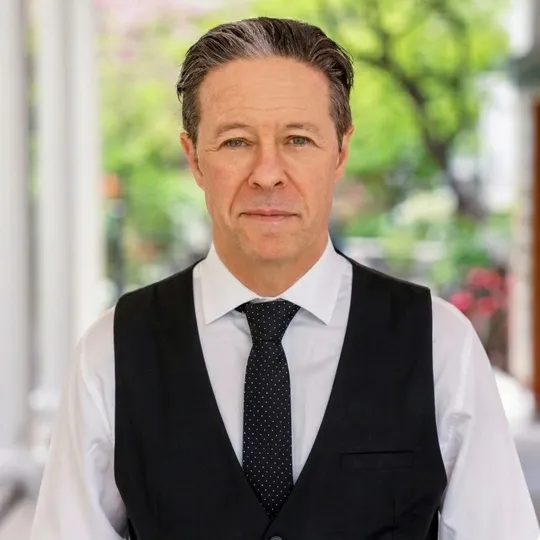 Gareth John, Agent in  - Compass