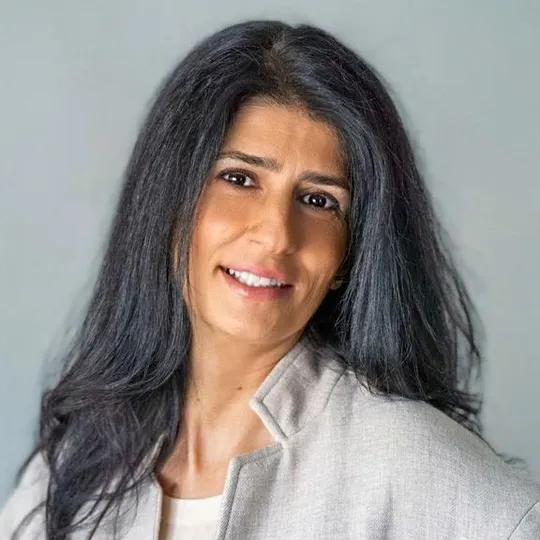 Ania Andrias, Agent in  - Compass