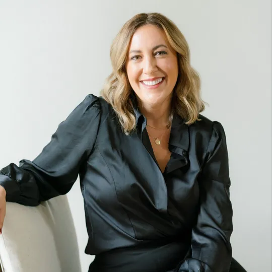 Joelle Chamorro, Agent in  - Compass