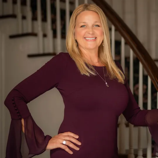 Angela Ingram-Grosch, Agent in  - Compass